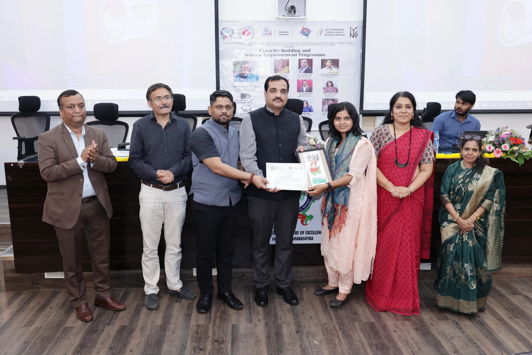Recognition during a capacity-building and women-empowerment programme with institutional and professional partners.